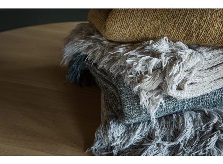 Ethnicraft oat nomad Throw toonzaalmodel stapel collectie