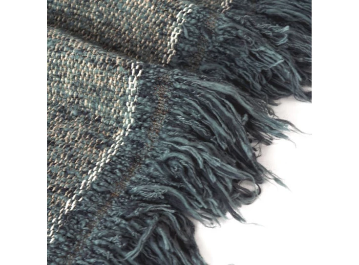 Ethnicraft Blue nomad Throw toonzaalmodel detail