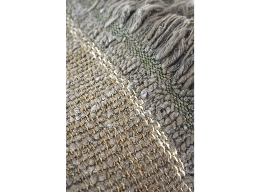 Ethnicraft silver nomad Throw toonzaalmodel detail