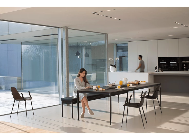 Tafel Marguerite Rectangular kermamiek Black Iron Joli