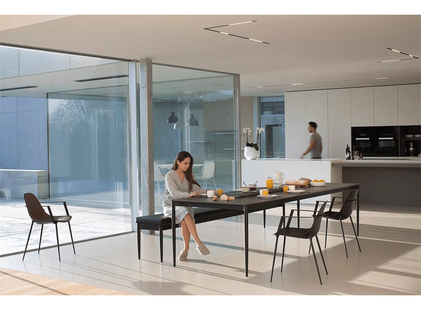 Tafel Marguerite Rectangular kermamiek Black Iron Joli