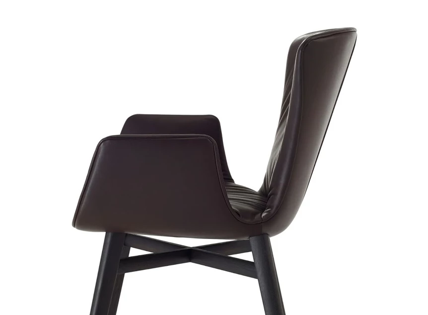 Zijde Armstoel Dexter 2056-I houten poot leder Draenert