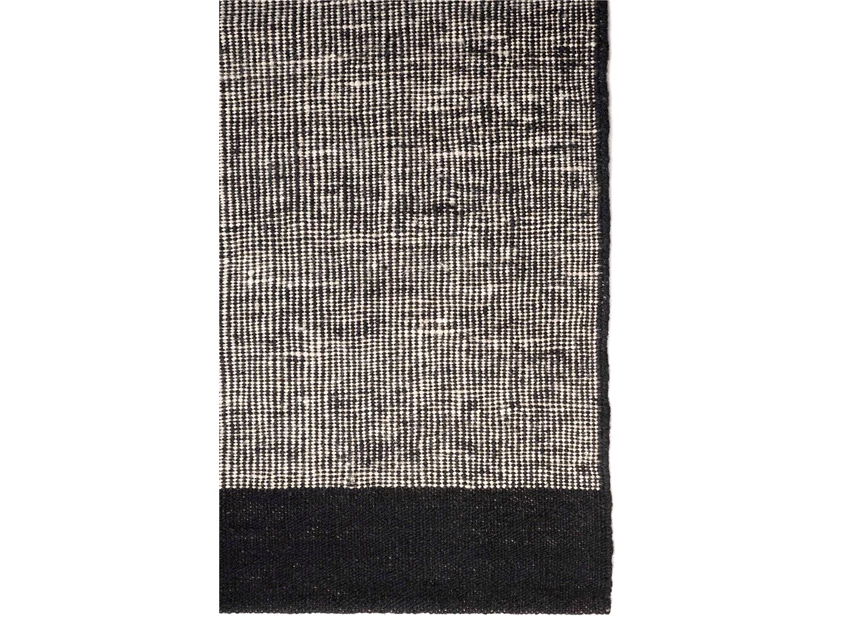 21719 Black Dots Kilim Rug 200x300cm van Ethnicraft Detail rand