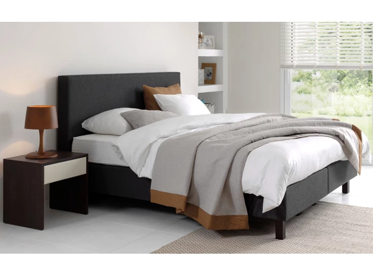 Boxspring 160x200 promo classic met zwarte poten