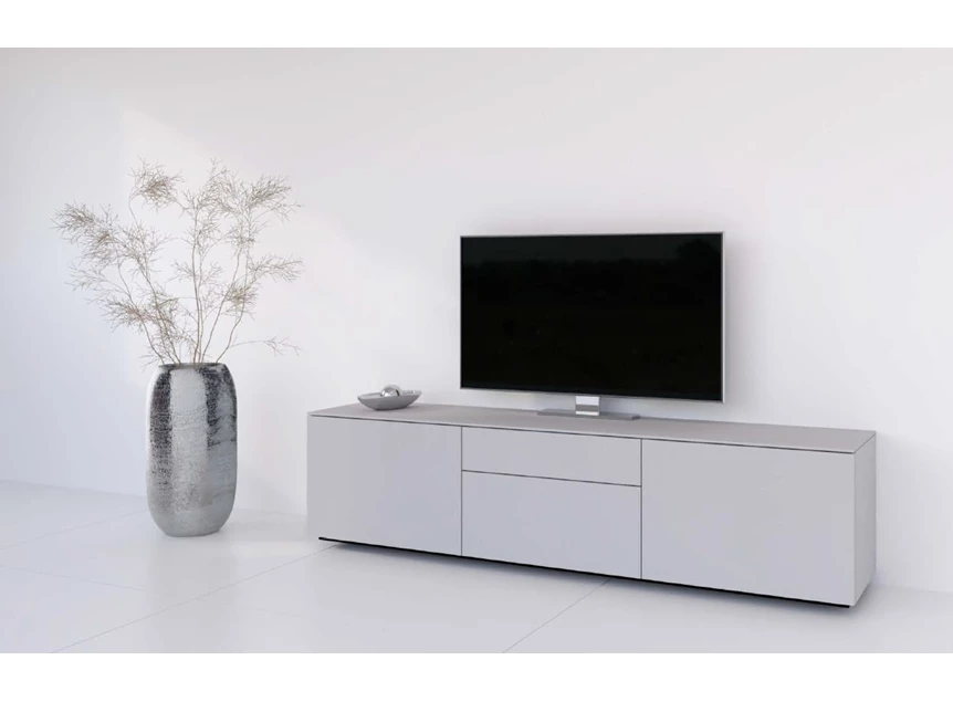 Lage tv-kast met gesloten front Q180-2 Karat