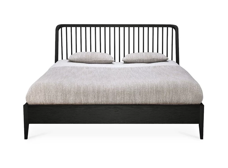 Oak Spinle black bed 51237 Ethnicraft 2persoonsbed.jpg