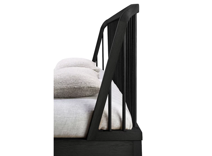 Oak Spinle black bed 51237 Ethnicraft hoofd detail.jpg
