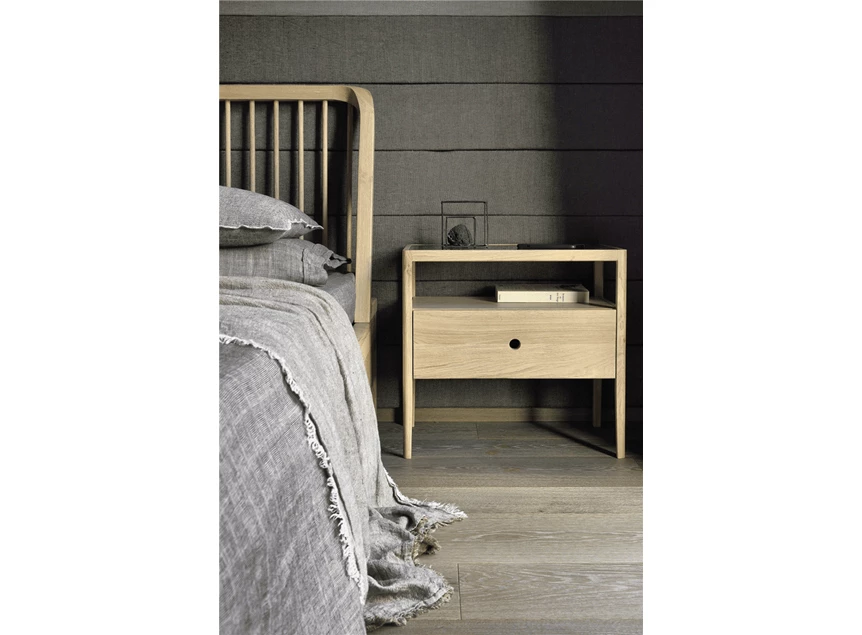 Oak Spindle bed sfeerbeeld Ethnicraft 51246 .jpg