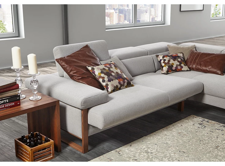 Diepteverstelling Salon Finn hoek houten onderstel Willi Schillig