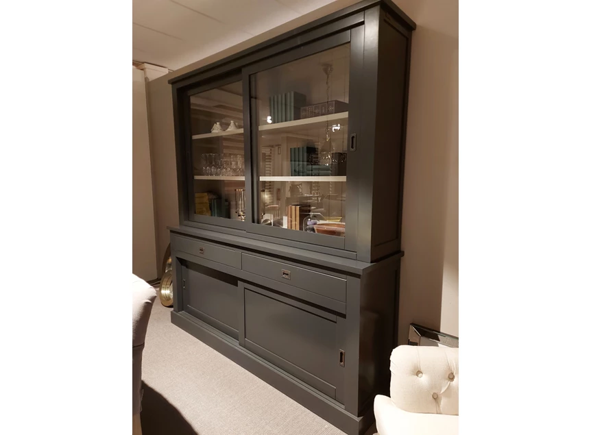 Cabinet boxx laatste stuk met schuideuren van glas met lades en gesloten schuifdeuren