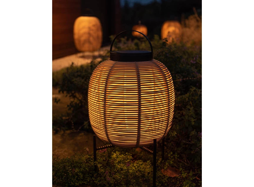 Tika lantern steel base 69cm (GI403) sfeer.jpg