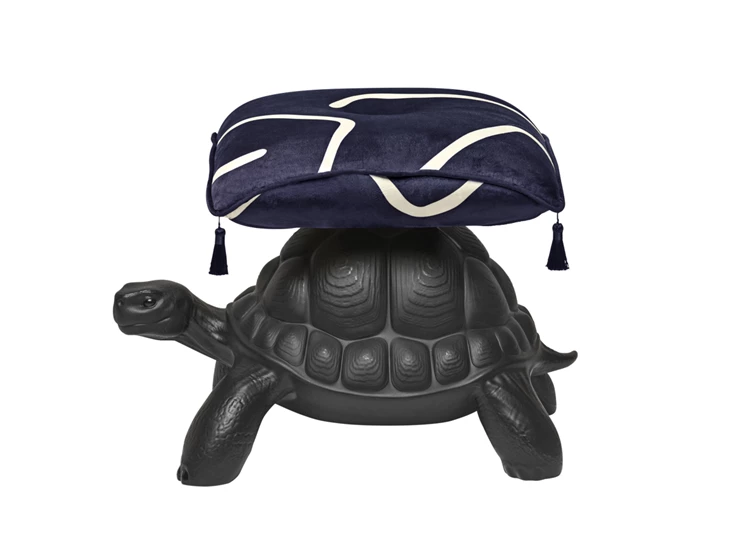 Zijkant Hocker Turtle Carry Pouf Black 36005BL Qeeboo