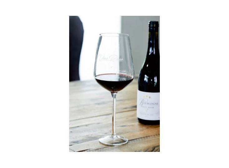 340570 vino rosso wine glass wijnglas gevuld