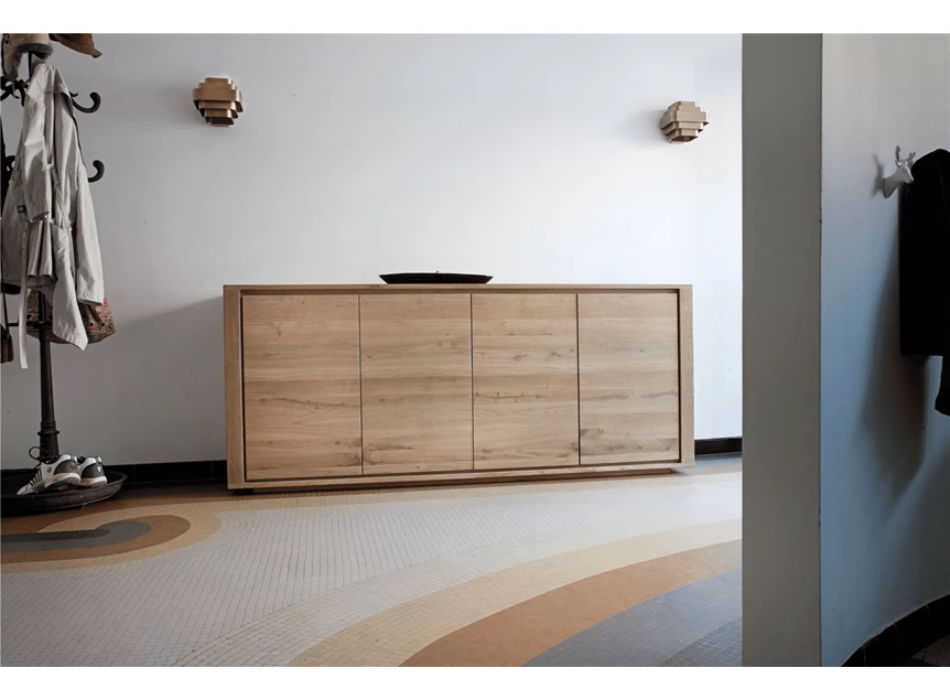 Sfeerfoto Oak Shadow Sideboard 51372 dressoir massief eik hout Ethnicraft