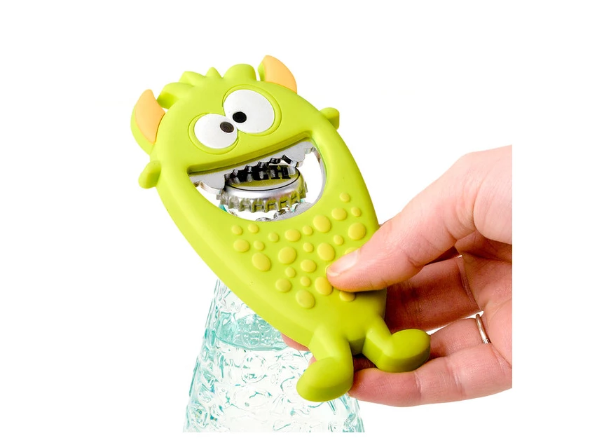 Monster bottle opener flesopener lichtgroen rubber handvat metaal magneet
