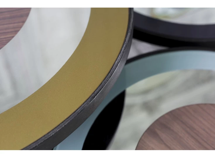 Detail blad Sage Bullseye side table 20740 Notre Monde glas blauw walnoot metaal zwart