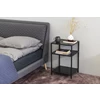 83602 seaford nachttafel zwart metaal hout sfeerbeeld naast bed