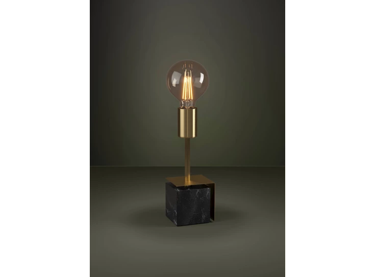 390168 carmita tafellamp zwarte marmer gouden accenten eglo sfeerbeeld