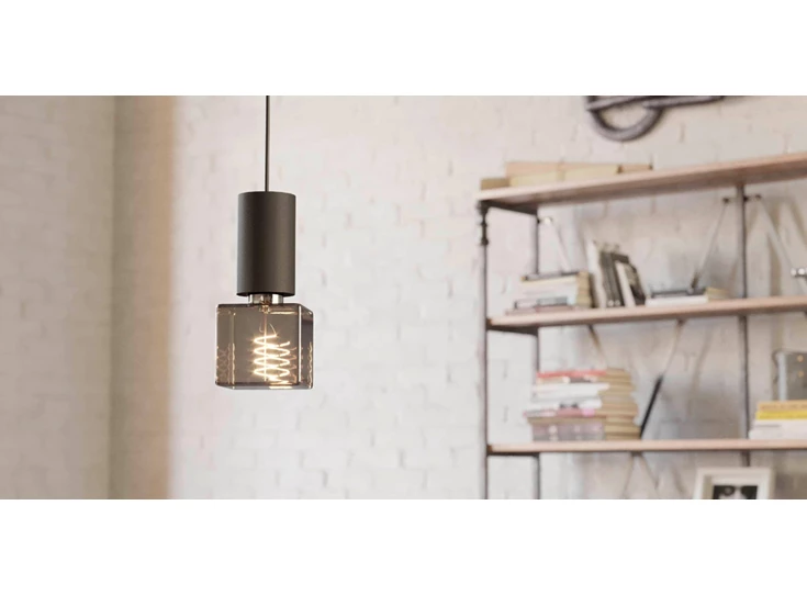 11819 led lamp e27 kubus gerookt zwart glas eglo lichtbron sfeerbeeld