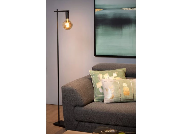21721-01-30 leanne vloerlamp lucide strak zwart metaal sfeerbeeld