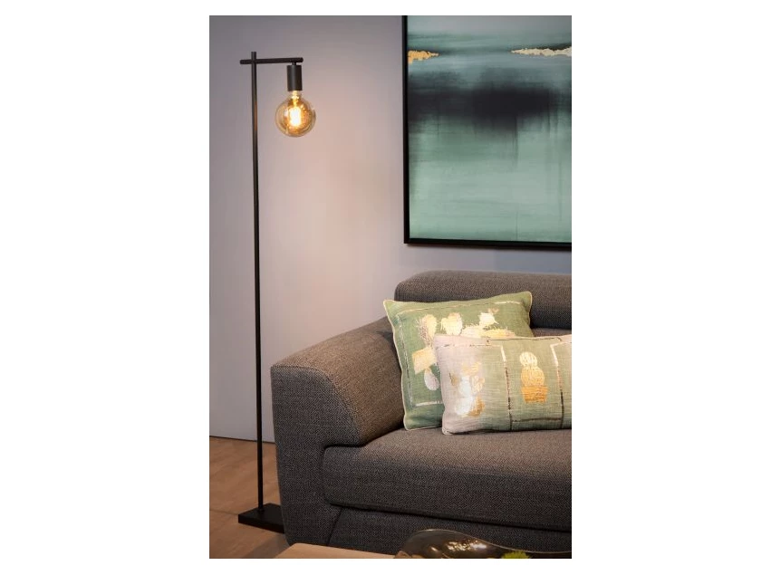 21721-01-30 leanne vloerlamp lucide strak zwart metaal sfeerbeeld