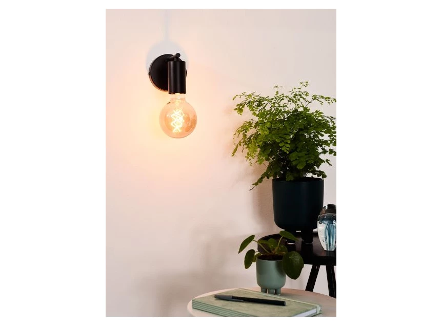 21221-01-30 leanne wandlamp strak modern zwart metaal lucide sfeerbeeld