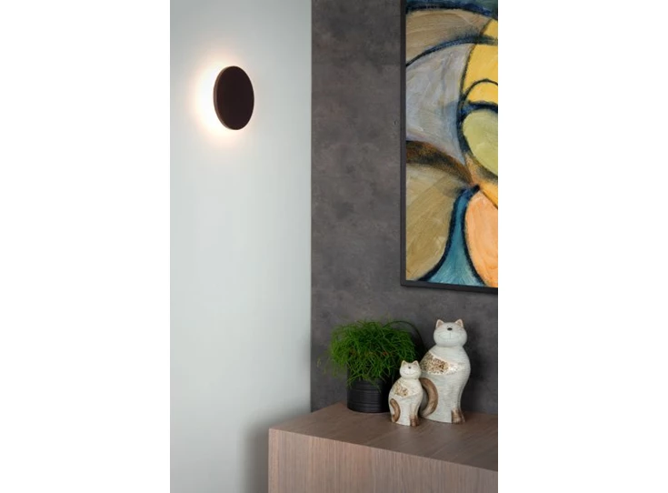 77285-05-43 wandlamp glimpse bruine schijf 14cm lucide led leder sfeerbeeld