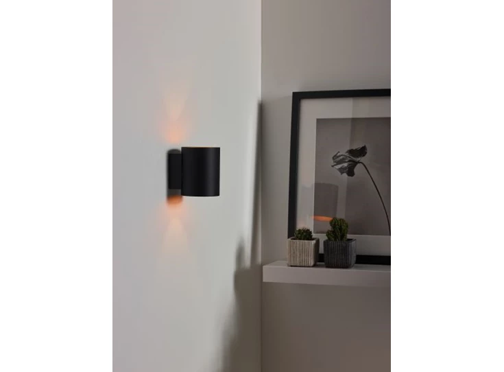 23252-01-30 xera wandlamp zwart rond G9 modern aluminium lucide sfeerbeeld