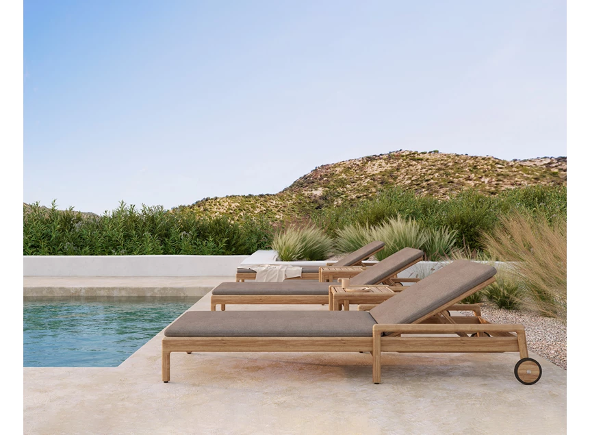 Sfeerfoto Kussen Jack Outdoor Lounger Thin Cushion Mocha 21093 Ethnicraft