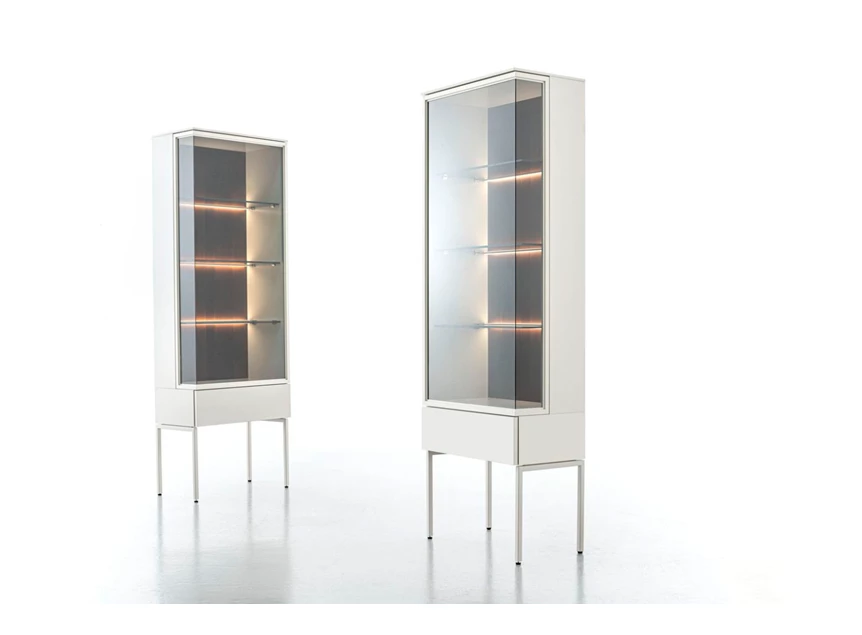 Vitrinekasten Cubo Opstelling 180 matte lak Contur Sudbrock