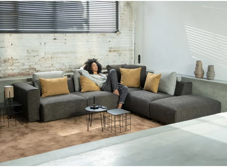 Sfeerfoto Hoeksalon Otis 21 52 stof Moome by Indera