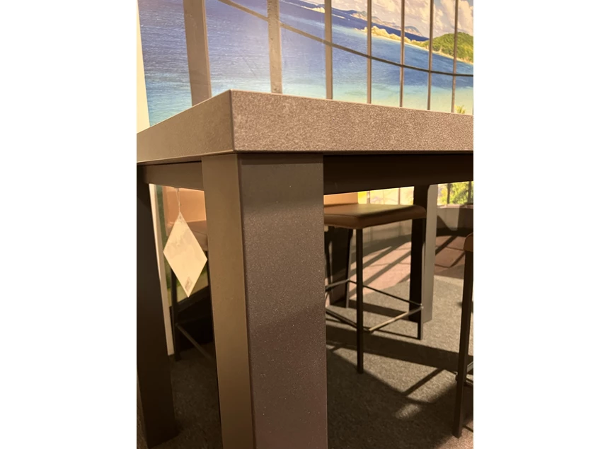 tafel quadra 90cm hoog 150x90cm perfecta toonzaalmodel EP79 antraciet detail poot