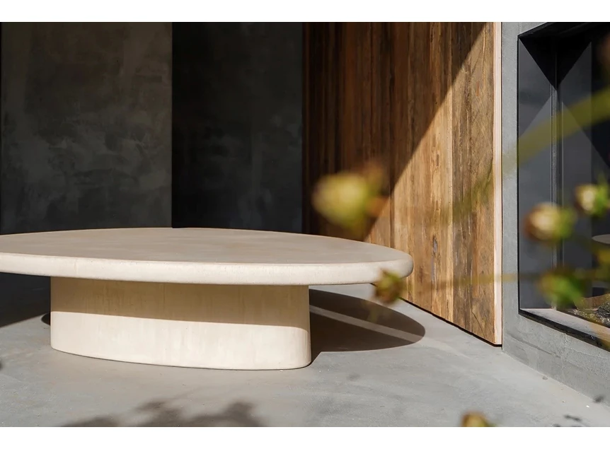 Zijkant Salontafel Callisto keivormig Mortex Liz Tables