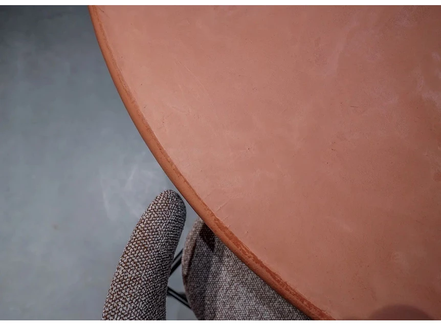 Detail Tafel Callisto rond Mortex terracotta Liz Tables