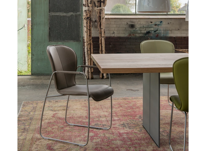 Sfeerfoto Armstoel Blake Slede Open Arm 621A leder Bert Plantagie