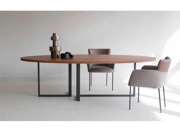 Front Tafel Eris Hout ovaal massief noot Bert Plantagie