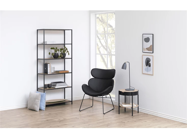 90941 seaford rek wilde eik zwart metaal hoog 6 planken sfeerbeeld met zeteltje