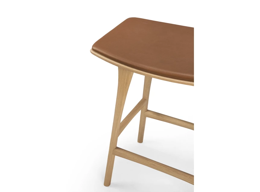 Bovenkant Barstoel Oak Osso Counter Stool Cognac Leather 53050 Ethnicraft