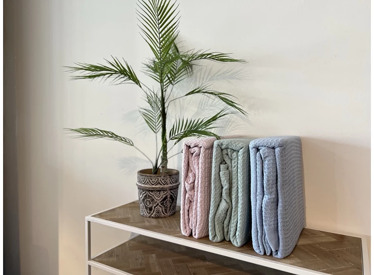 Wafelplaid 180x240cm light blue en andere kleuren uitgepakt