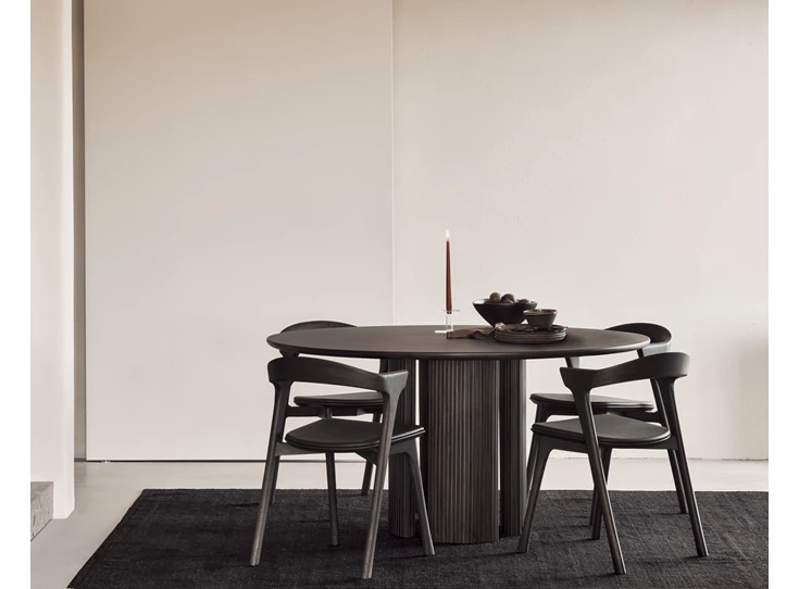 Sfeerfoto Eetkamerstoel Oak Bok Brown Dining Chair Brown Leather 51551 Ethnicraft