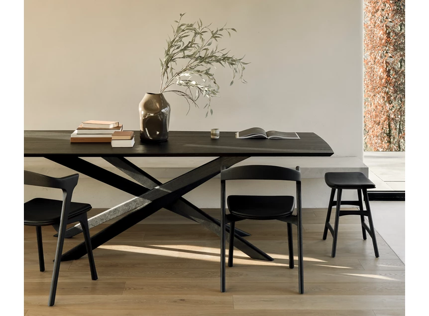 Sfeerfoto Eettafel Oak Mikado Black Dining Table 50174 Ethnicraft