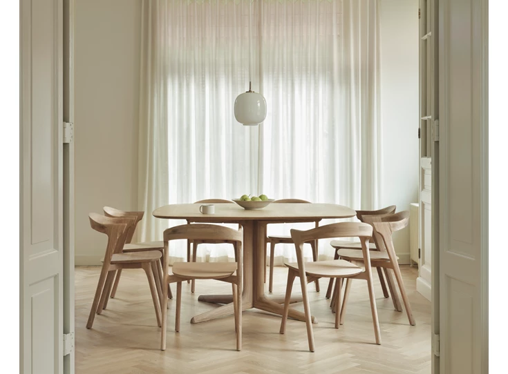 Sfeerfoto Vierkante eettafel Oak Corto Dining Table 50997 Ethnicraft