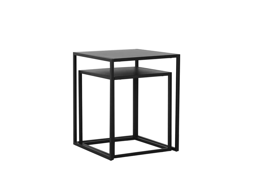 86459 newton set 2 bijzettafels zwart metaal actona nest table schuin zijaanzicht onder elkaar