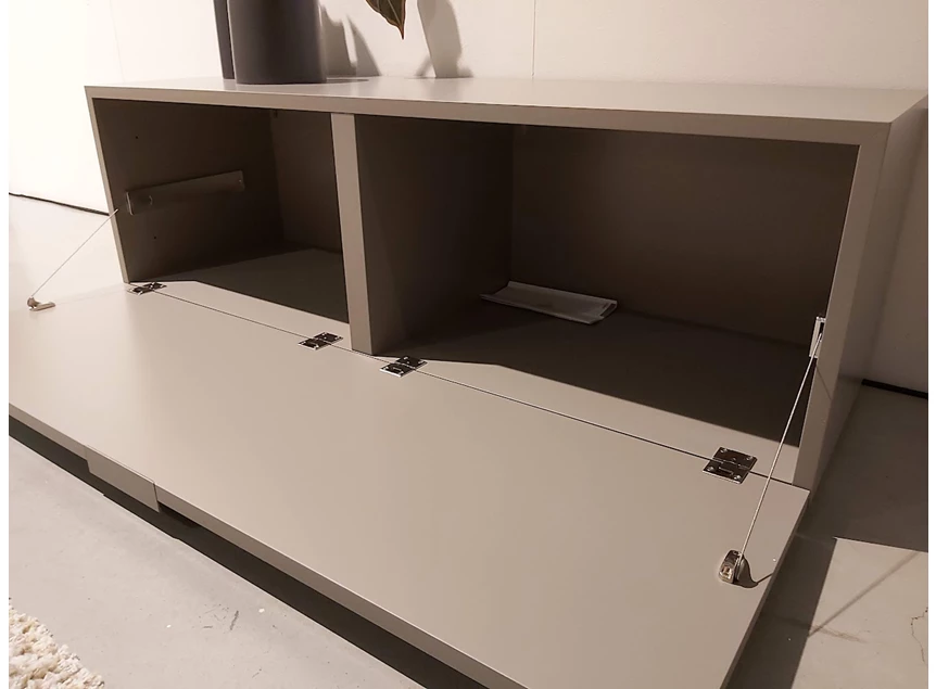Binnenkant Tv-kast 5800 hangend matte lak Titano Contur