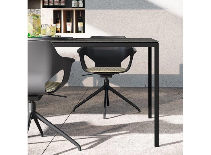 Zijkant Tafel Diano rechthoekig keramiek Zumsteg by Willisau