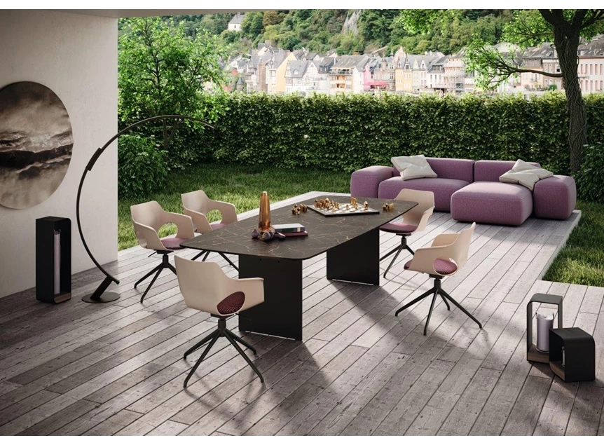 Sfeerfoto Bootvorm tafel Avola keramiek Zumsteg by Willisau