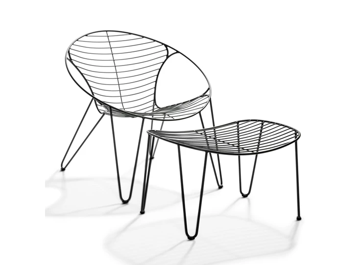 Low Chair & Tabouret wire schuin voor.jpg
