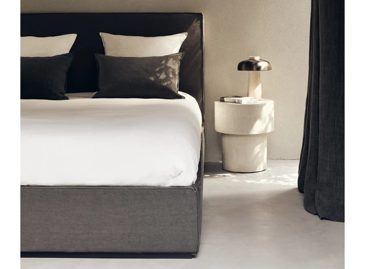 Sfeerfoto Bedkader Revive Bed Grey Linen 21603 Ethnicraft