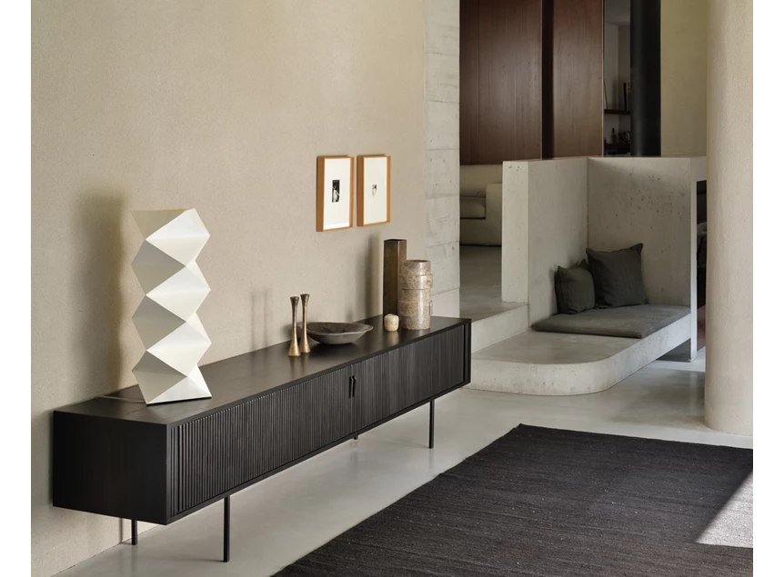 Sfeerfoto Tv kast Teak Roller Max Black TV Cupboard 10055 Ethnicraft