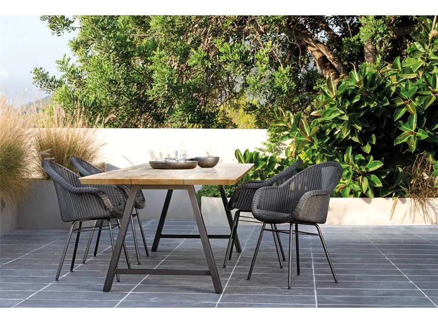 Sfeerfoto Matteo Dining Table 215cm stoelen Edgar Vincent Sheppard